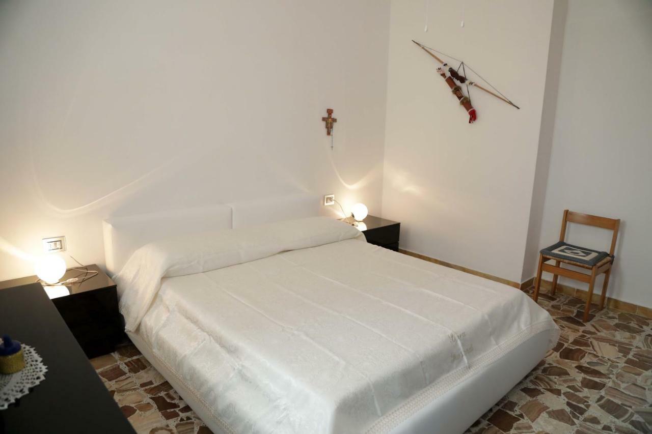 Luxury Apt Lejlighed Calasetta Eksteriør billede